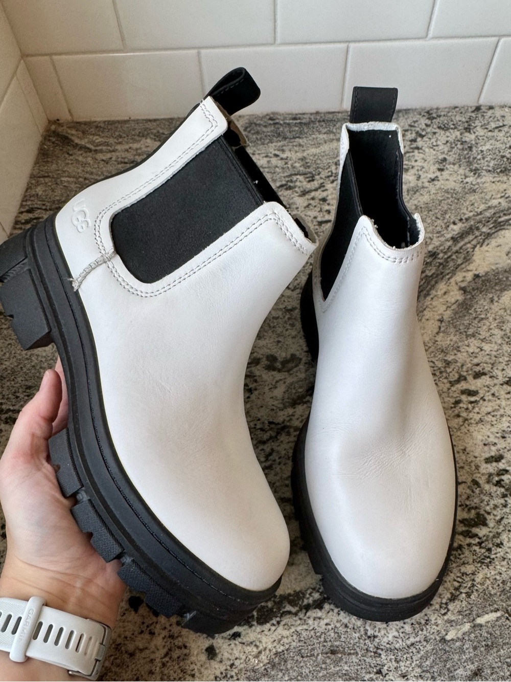 UGG Women's Ashton Waterproof Chelsea Boot in White. L 7. EUC.